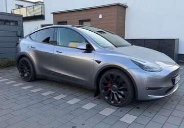 Tesla Model Y 42.575 km 39.888 &euro; Bielefeld, Stadt 33615