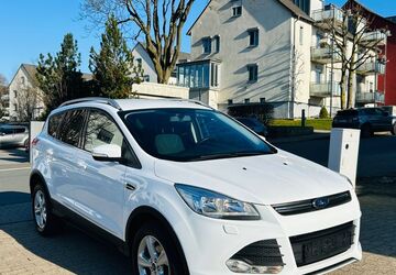 Ford Kuga 89.000 km 9.800 &euro; Bielefeld 33647