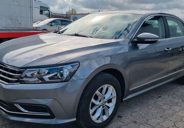 VW Passat 203.014 km 8.595 &euro; Bielefeld 33729