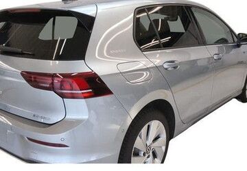 VW Golf 8.935 km 32.980 &euro; Bielefeld 33689