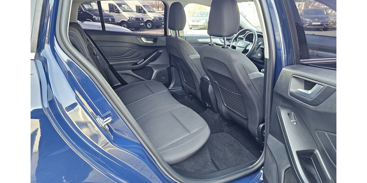 Ford Focus 2.0 CDTI LED NAVI RFK AUS 1.HAND 122.850 km 13.990 &euro; Löhne 32584