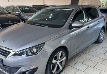 Peugeot 308 123.000 km 6.450 &euro; Detmold 32756