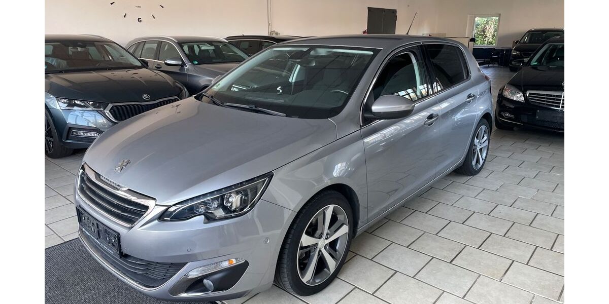 Peugeot 308 123.000 km 6.450 &euro; Detmold 32756
