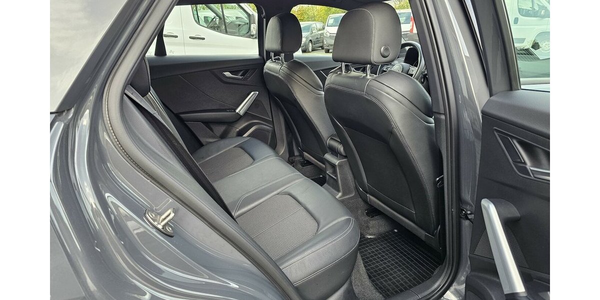 Audi Q2 1.4 TFSI S-Line Sport/ Plus LED NAVI 1.HAND 53.900 km 19.990 &euro; Löhne 32584