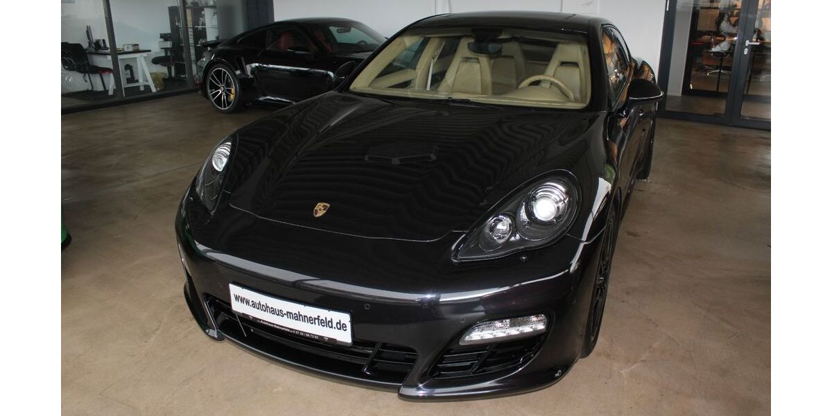 Porsche Panamera 122.395 km 27.890 &euro; Löhne 32584