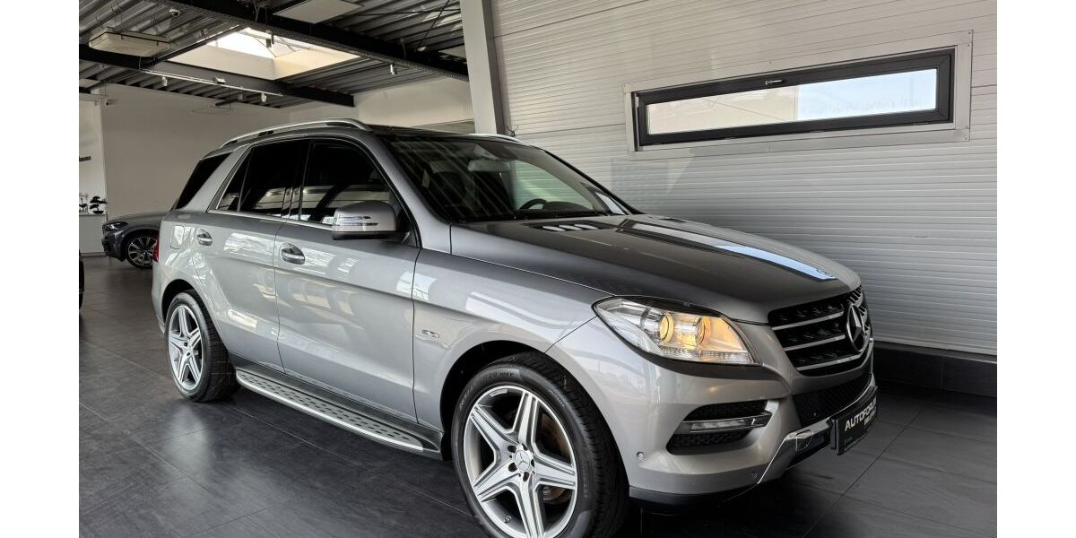 Mercedes-Benz ML 350 259.821 km 15.490 &euro; Bielefeld 33647