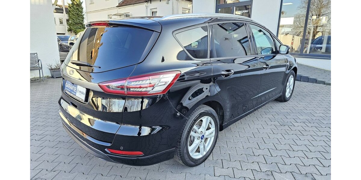 Ford S-Max Business NAVI AHK RFK 7-Sitzer AUS 1.HAND 103.880 km 16.990 &euro; Löhne 32584