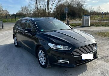 Ford Mondeo 212.000 km 8.500 &euro; Rietberg 33397