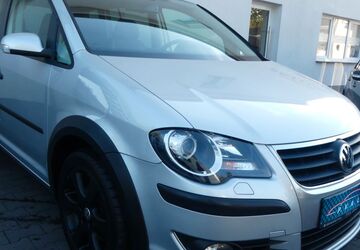 VW Touran 159.200 km 8.950 &euro; Löhne 32584