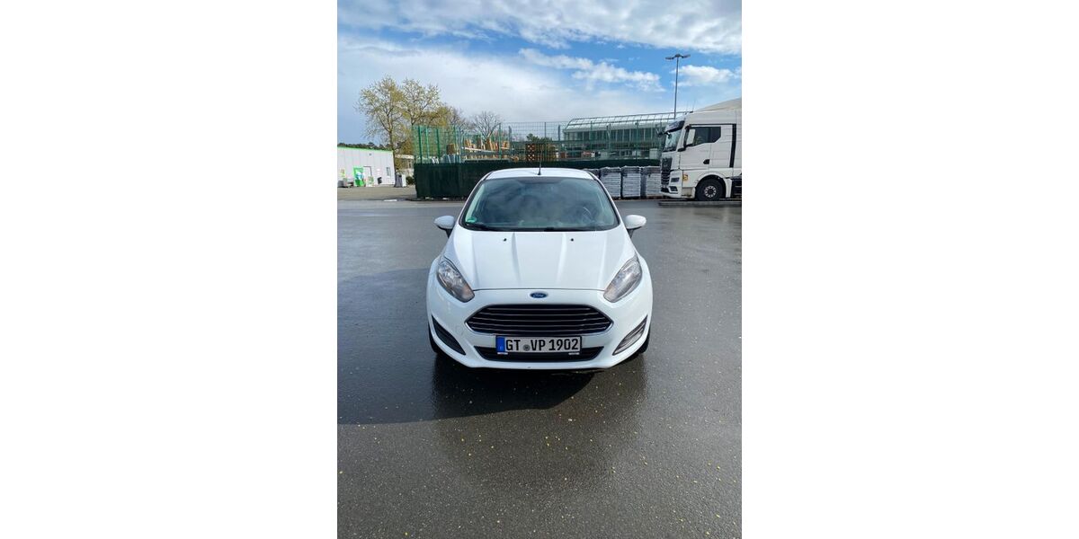 Ford Fiesta 119.000 km 5.000 &euro; Schloß Holte-Stukenbrock 33758