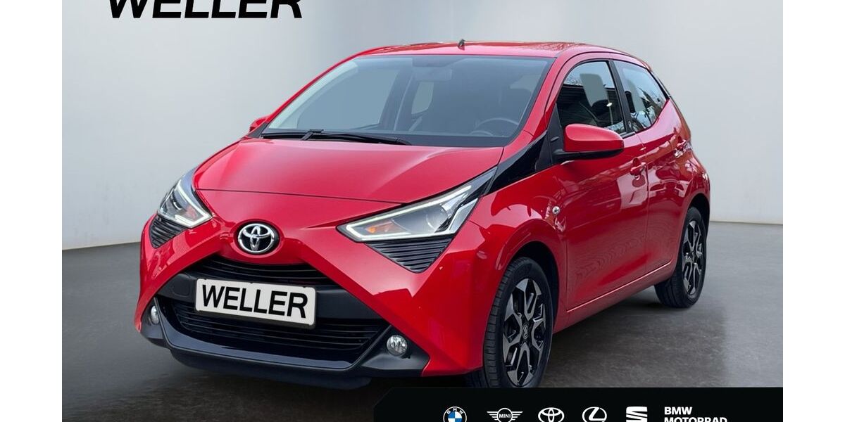 Toyota Aygo (X) 72.000 km 11.249 &euro; Herford 32049