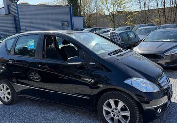 Mercedes-Benz A 180 178.000 km 2.499 &euro; Detmold 32758