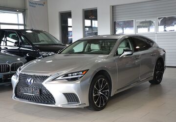 Lexus LS 500 44.353 km 76.990 &euro; Lemgo 32657