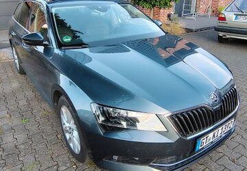 Skoda Superb 136.000 km 16.900 &euro; Verl 33415
