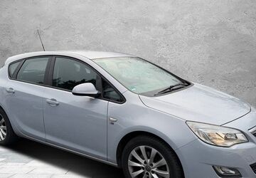 Opel Astra 135.000 km 5.400 &euro; Detmold 32758