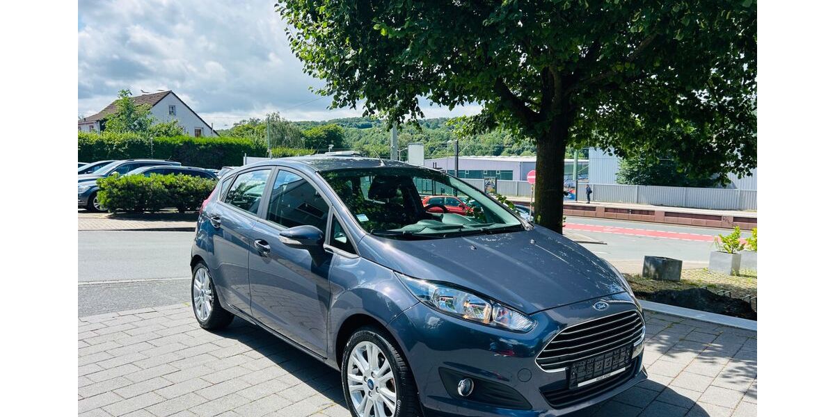Ford Fiesta 71.000 km 6.500 &euro; Bielefeld 33647