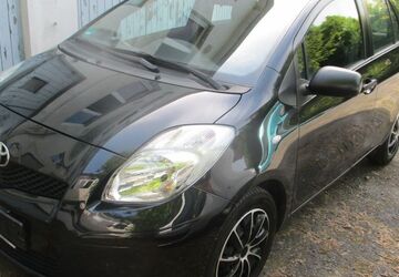 Toyota Yaris 257.000 km 1.990 &euro; Bielefeld 33699