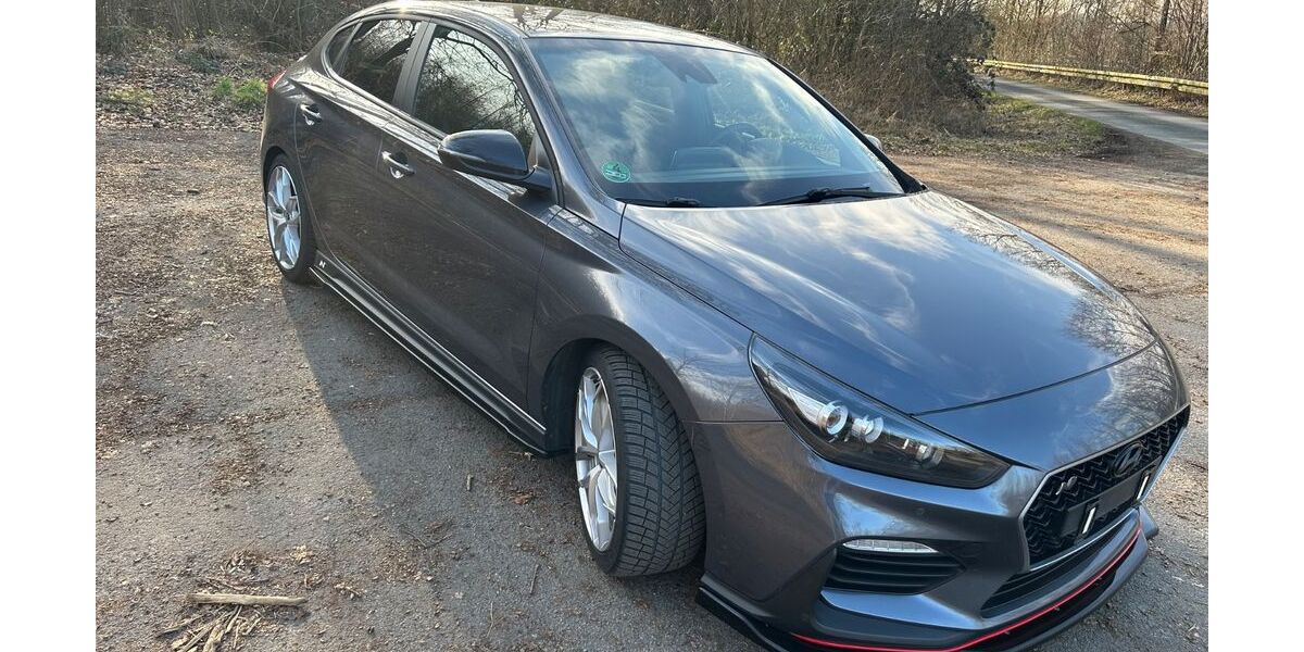 Hyundai i30 104.500 km 19.399 &euro; Melle 49328