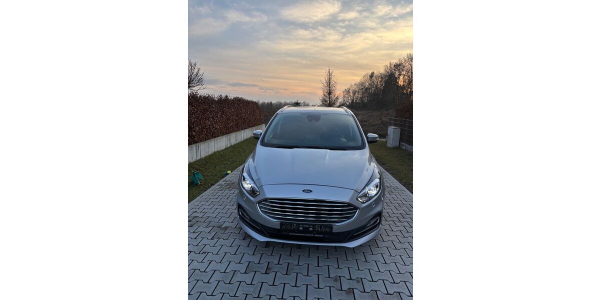 Ford S-Max 79.000 km 15.900 &euro; Delbrück 33129