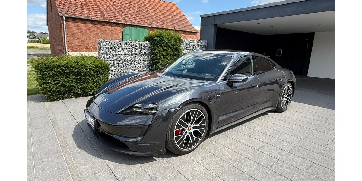 Porsche Taycan 114.000 km 54.900 &euro; Bünde 32257