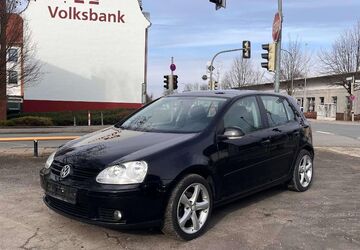 VW Golf 150.300 km 4.690 &euro; Herford 32049